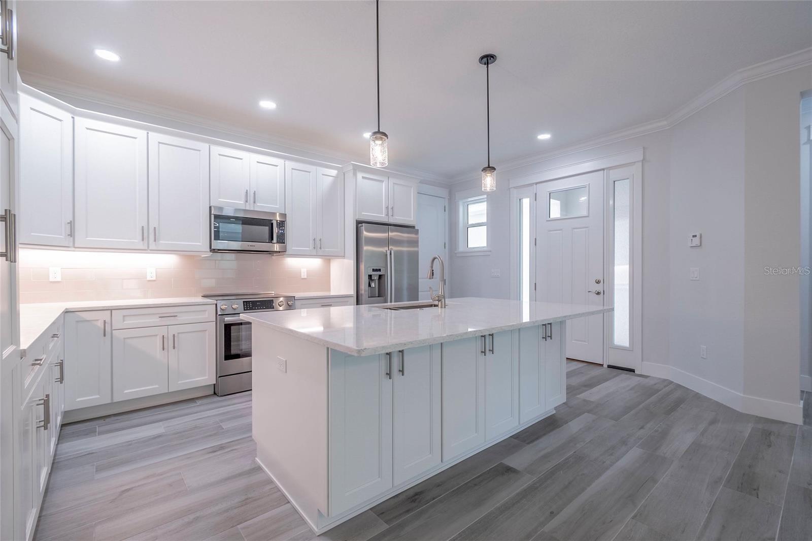ISLES/VENETIAN BAY - Residential Lease