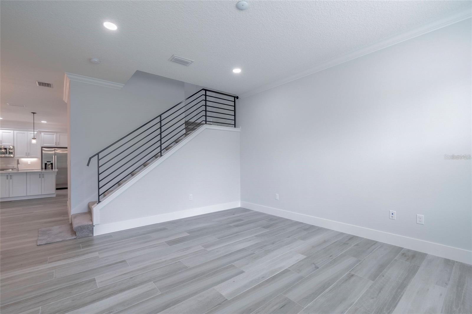 ISLES/VENETIAN BAY - Residential Lease