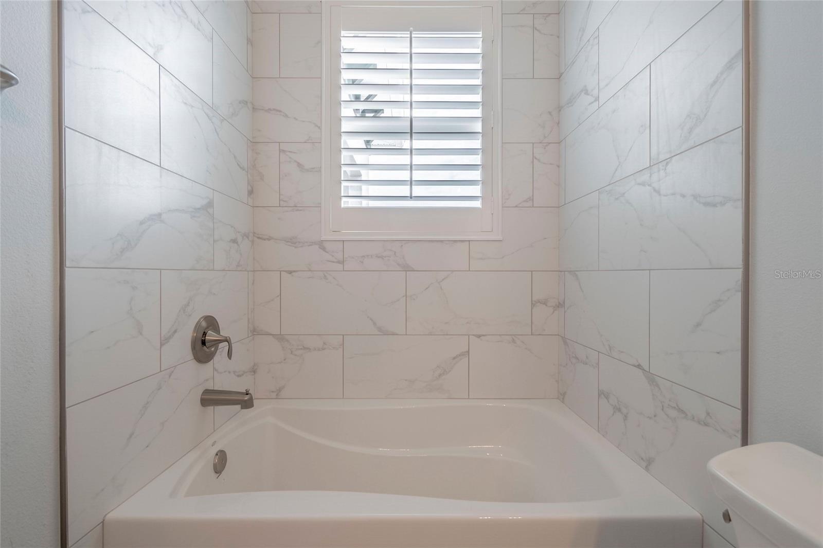 ISLES/VENETIAN BAY - Residential Lease