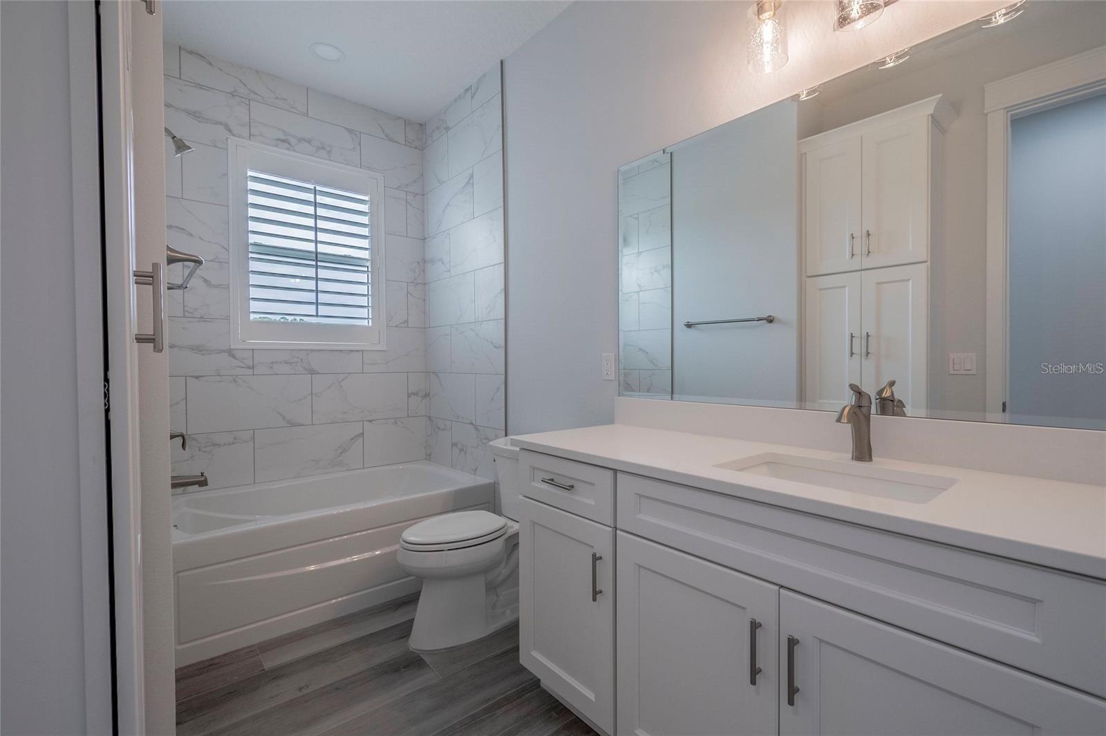 ISLES/VENETIAN BAY - Residential Lease
