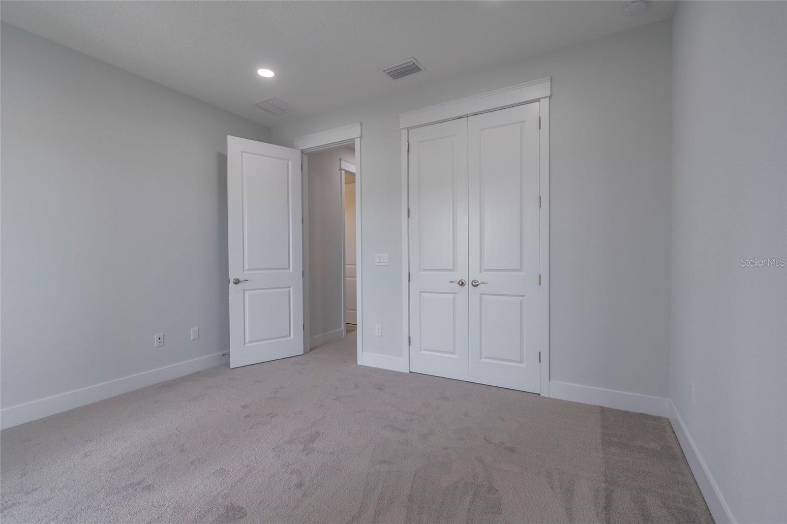 ISLES/VENETIAN BAY - Residential Lease