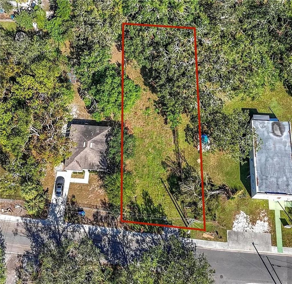 Photo of 1029 8th Avenue E, Bradenton, FL 34208 (MLS # A4683884)