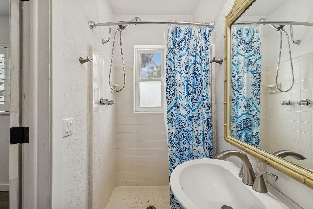 SHORE ACRES OVERLOOK SEC - Residential