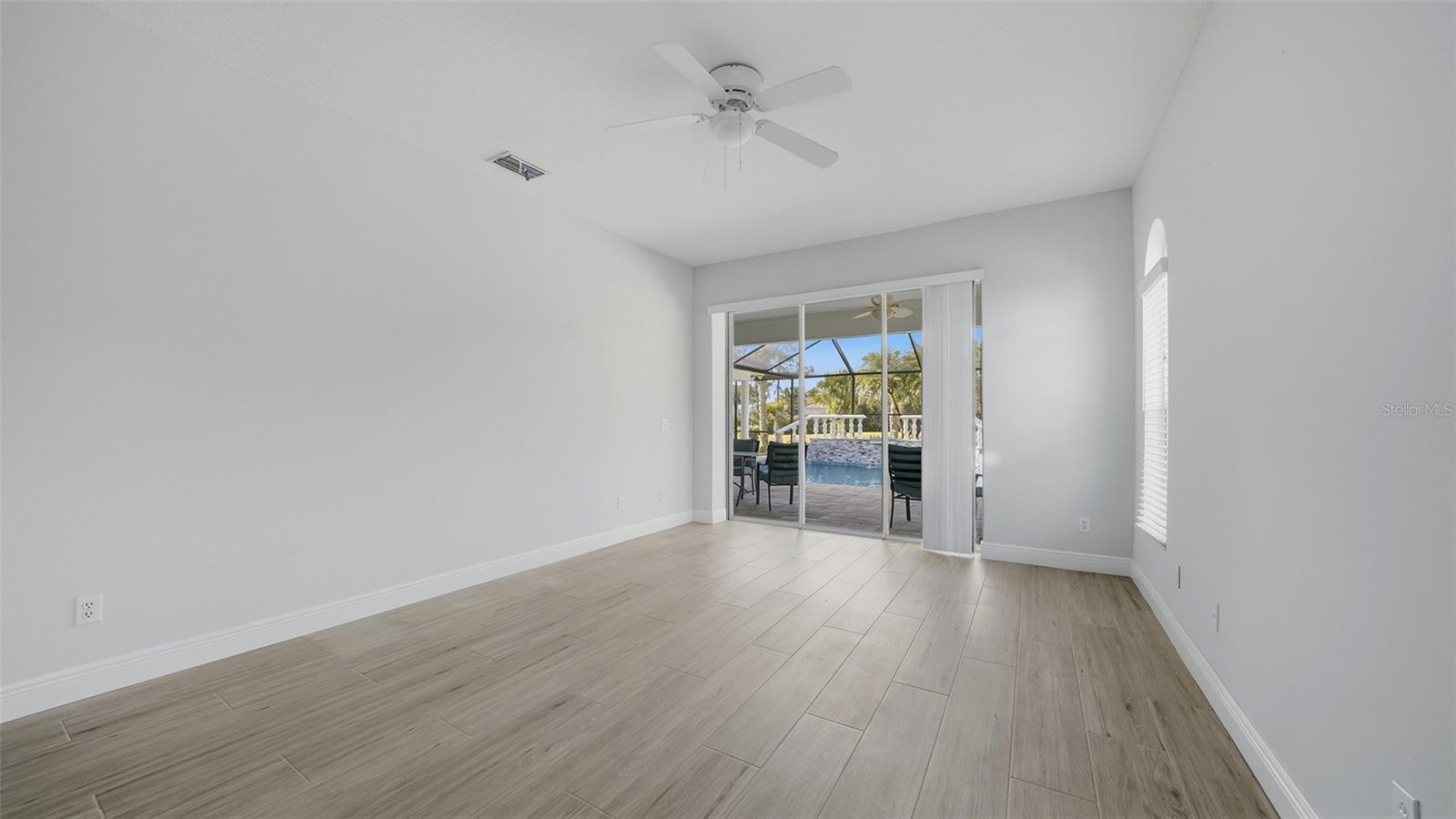 STONEYBROOK GOLF & COUNTRY CLUB - Residential