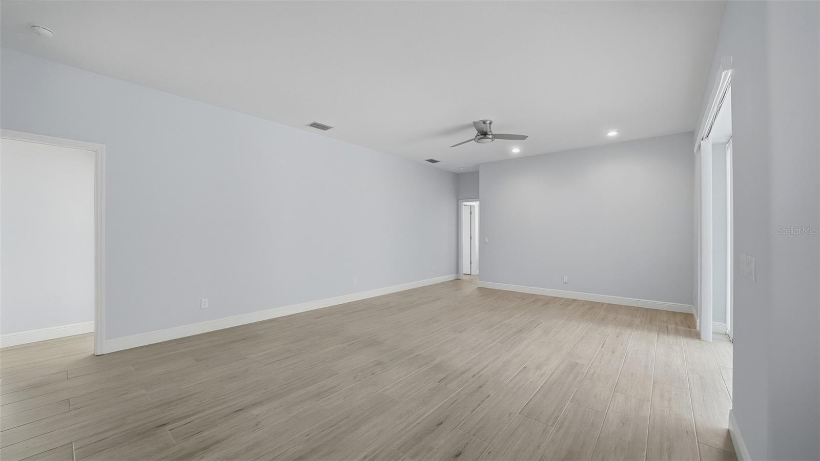 STONEYBROOK GOLF & COUNTRY CLUB - Residential