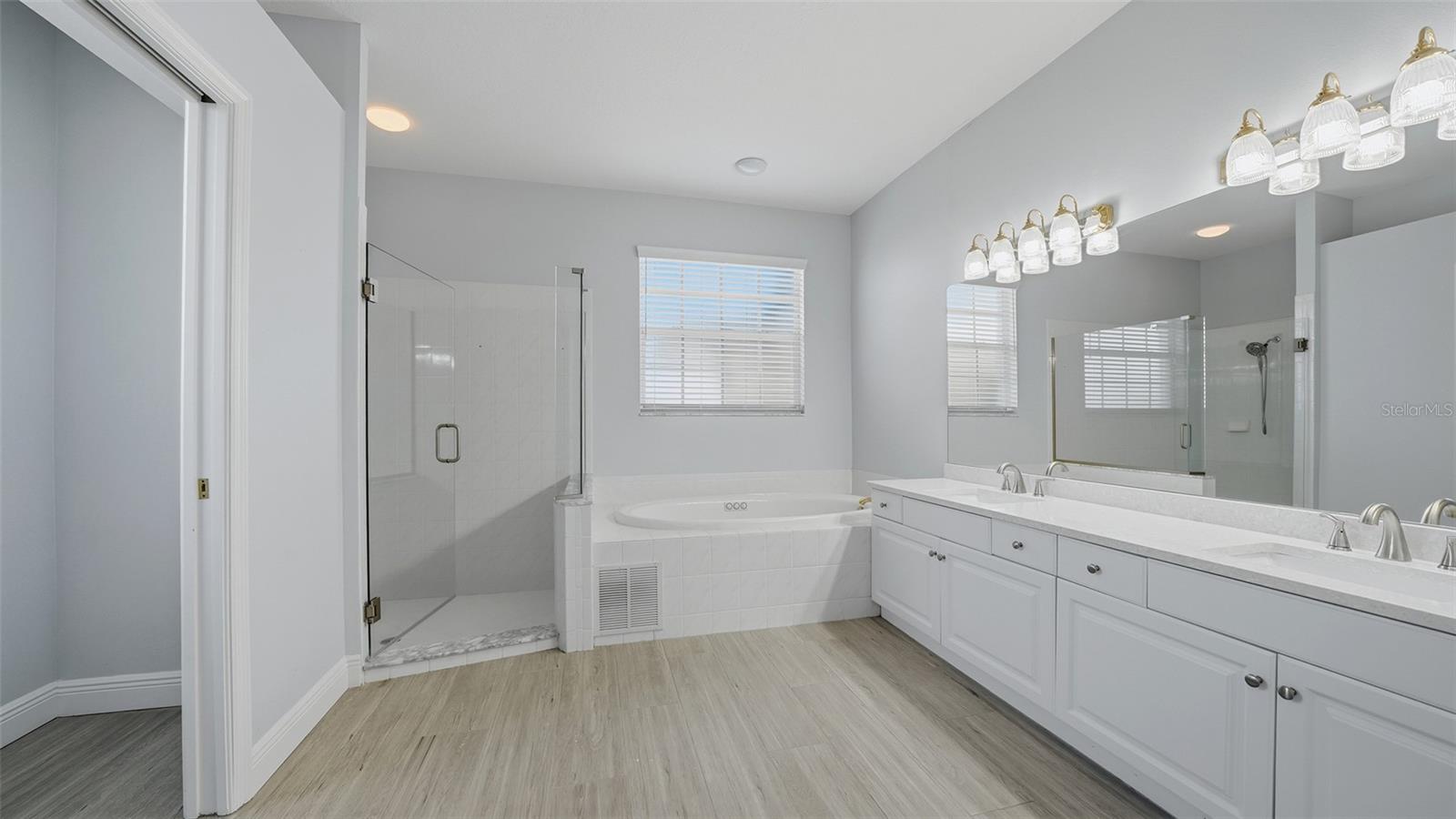 STONEYBROOK GOLF & COUNTRY CLUB - Residential