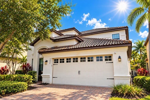 Photo of 1452 Myrtlewood Street, Davenport, FL 33896 (MLS # O6447828)