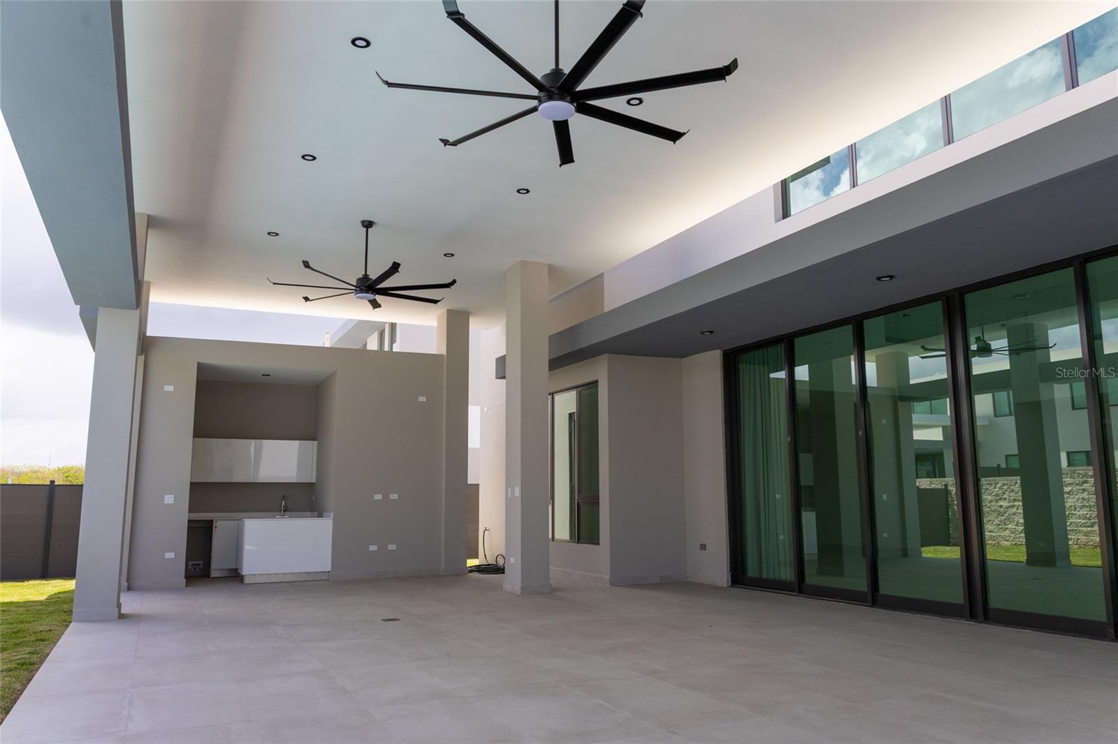 RIVIERA RESERVE - Residential