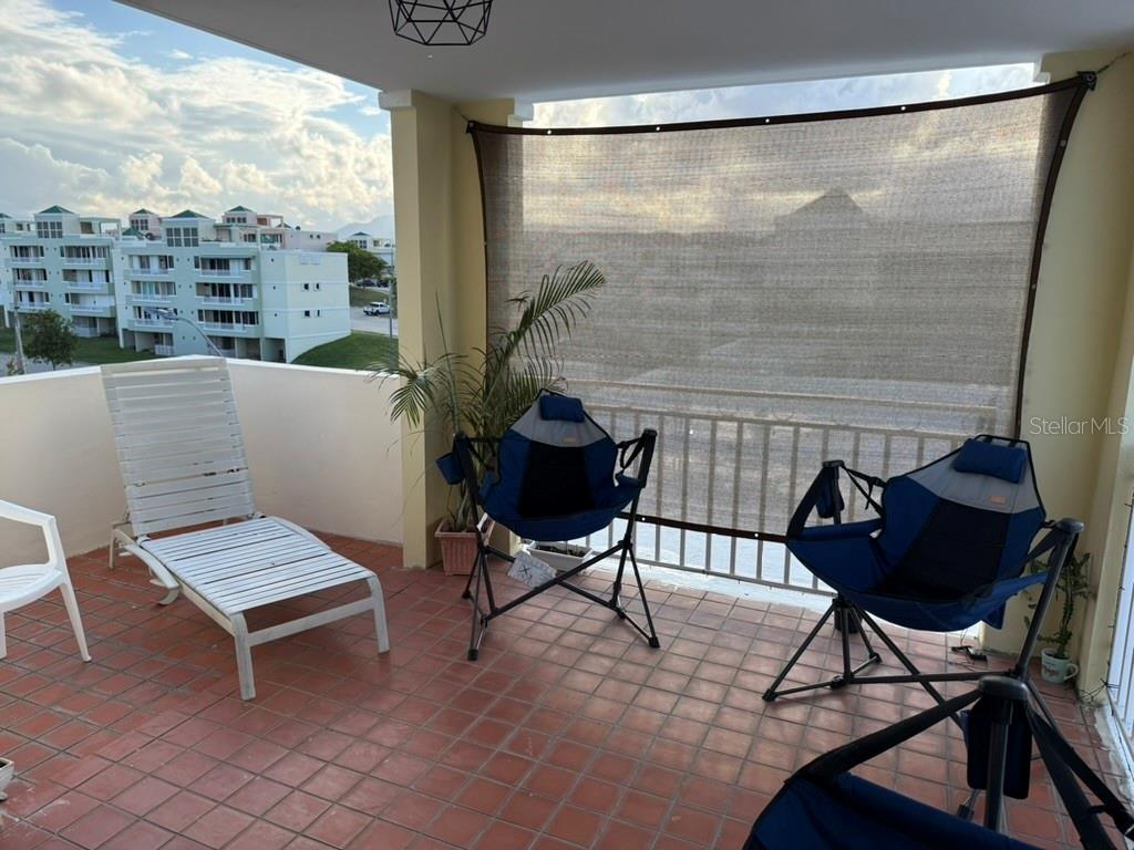 VISTA REAL CONDOMINIUM - Residential