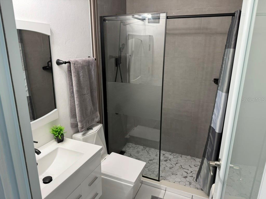 VISTA REAL CONDOMINIUM - Residential