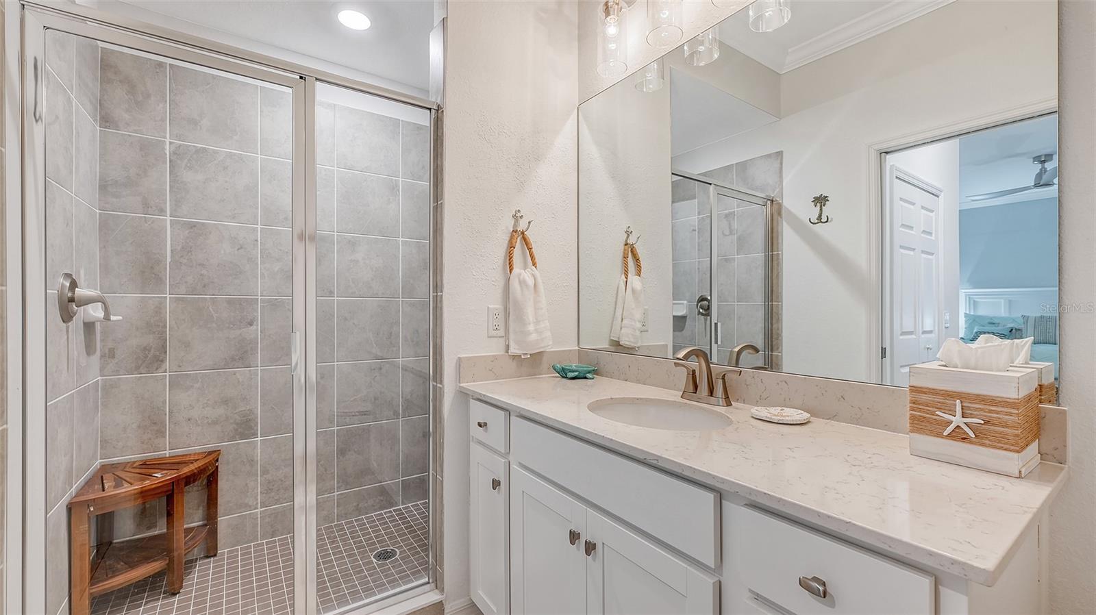 LAKEWOOD NATIONAL - Residential Lease