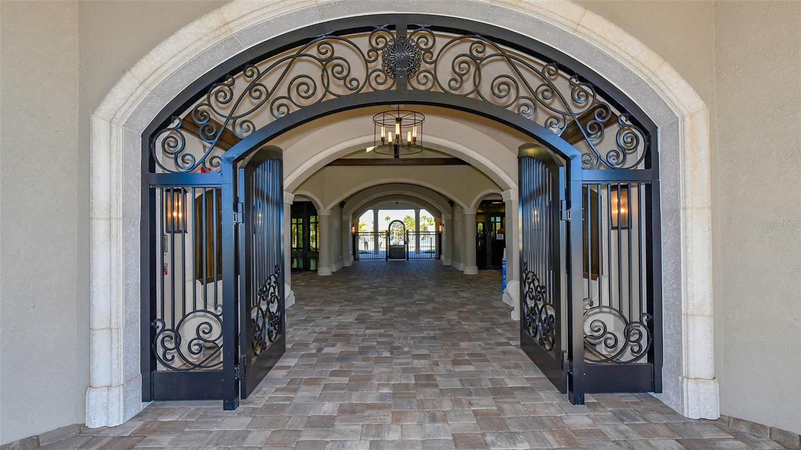 LAKEWOOD NATIONAL - Residential Lease