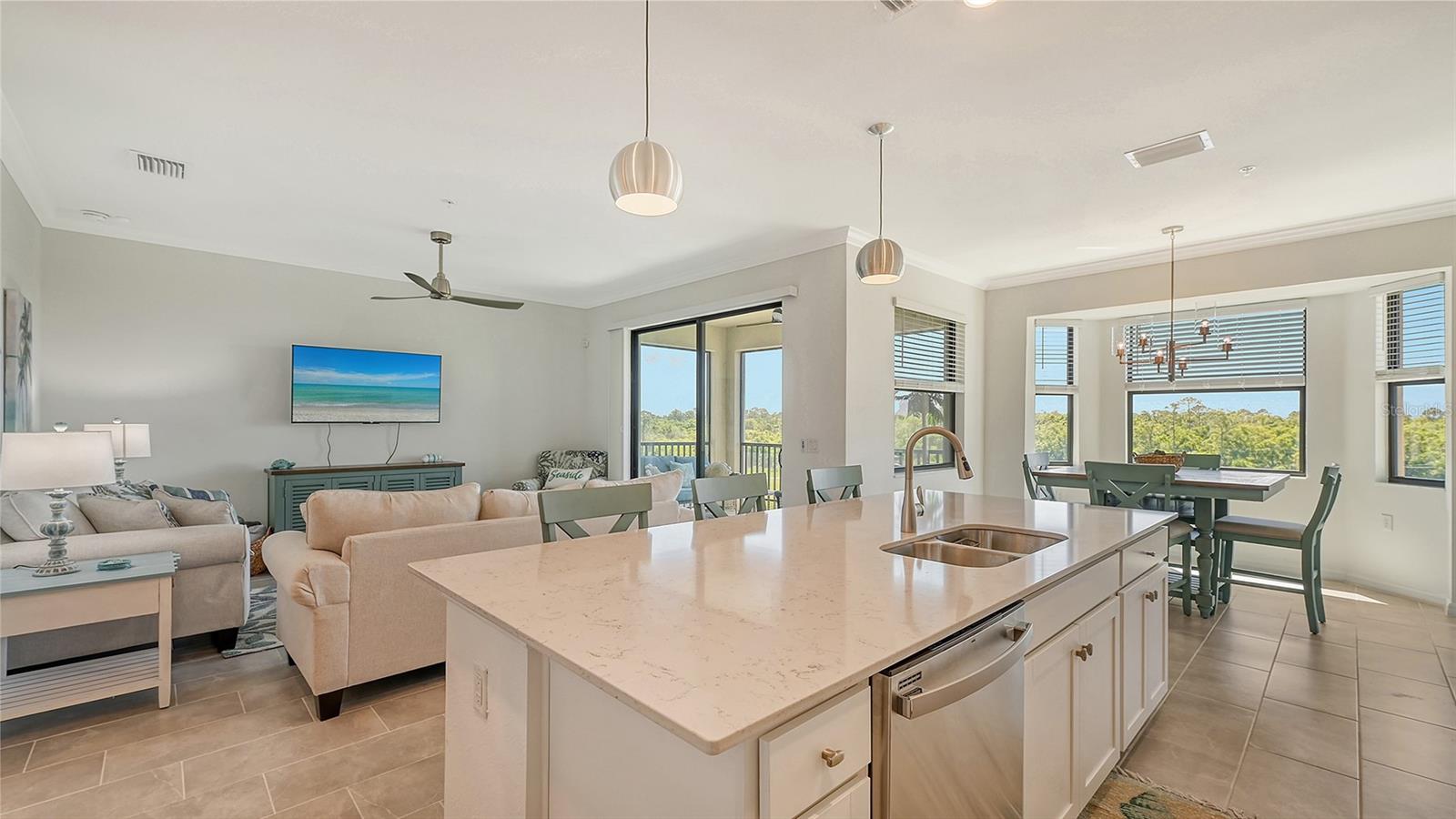 LAKEWOOD NATIONAL - Residential Lease