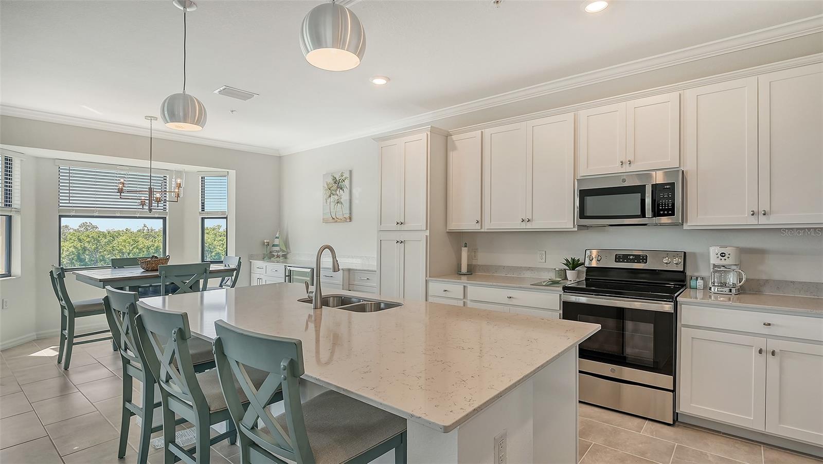 LAKEWOOD NATIONAL - Residential Lease