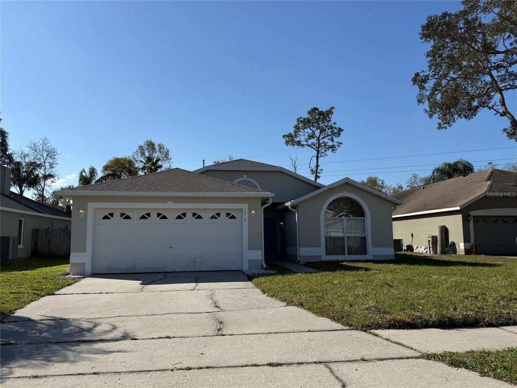 Photo of 1814 Windsor Oak Drive, Apopka, FL 32703 (MLS # O6395990)