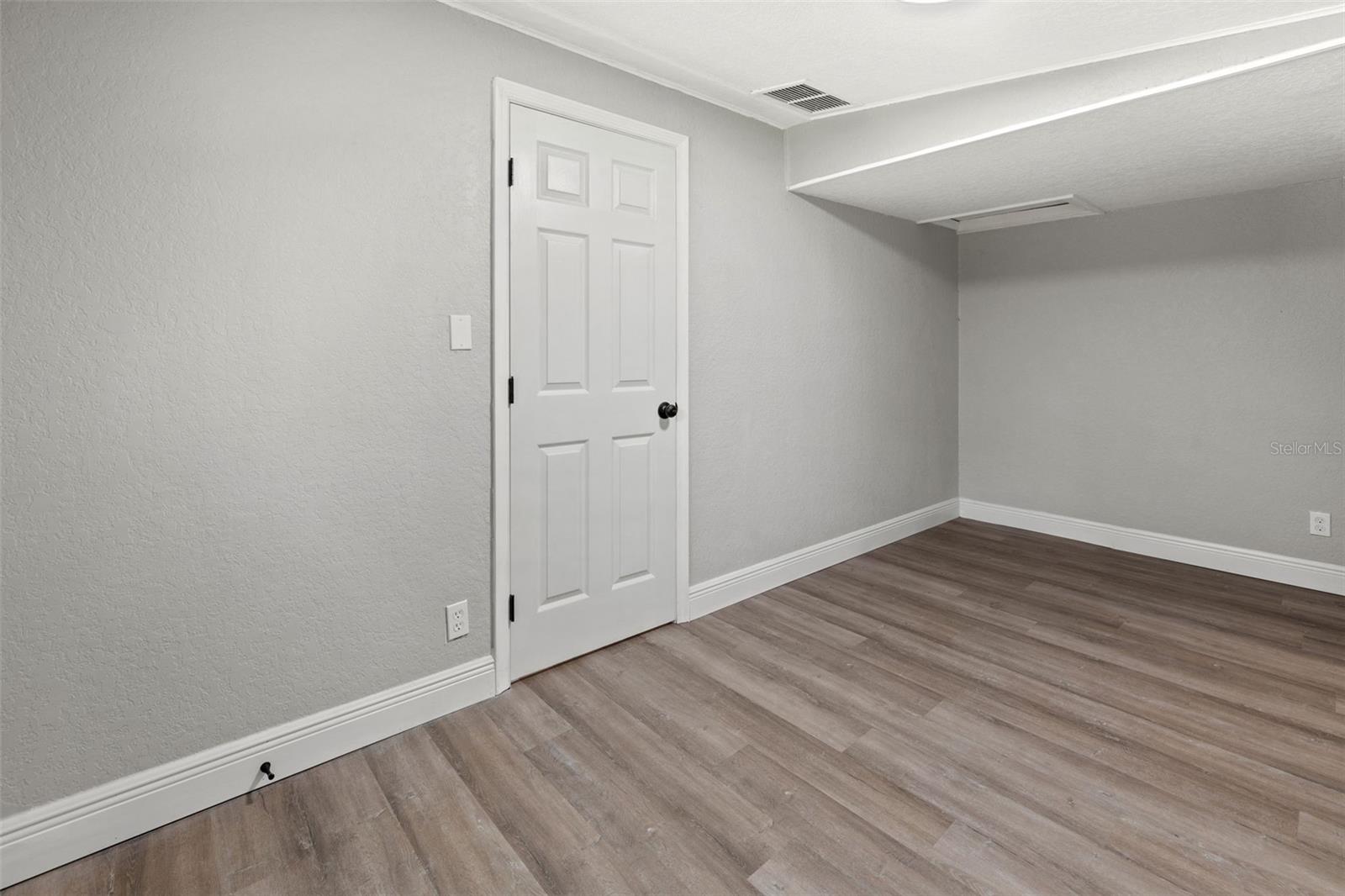 PEELER HEIGHTS - Residential Lease