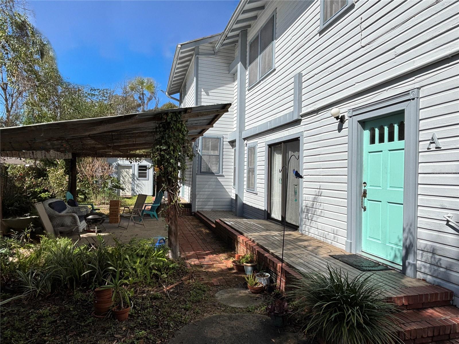 214 NE 6TH STREET