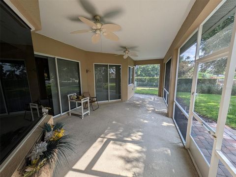 A home in WINTER HAVEN