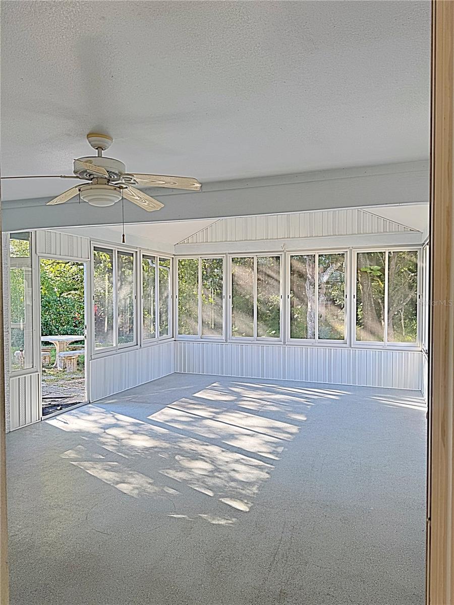 MILL RUN PH 01 - Residential Lease