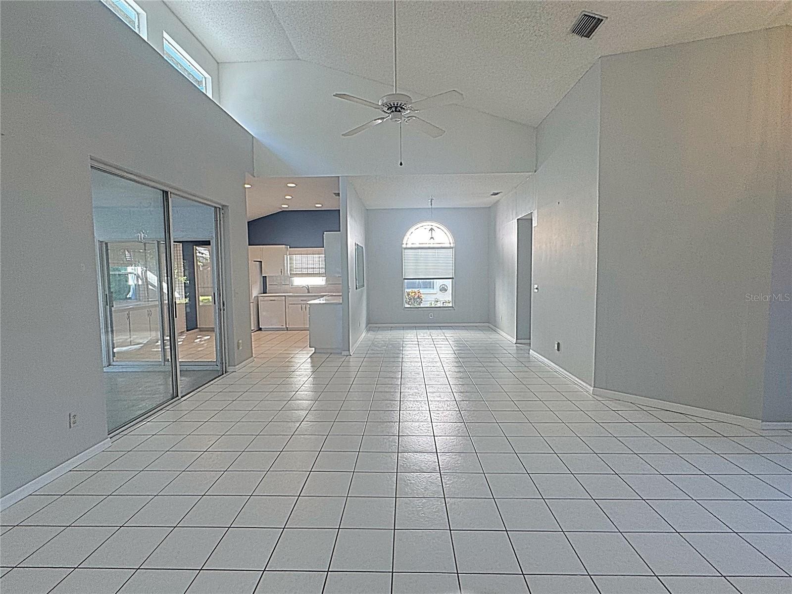 MILL RUN PH 01 - Residential Lease