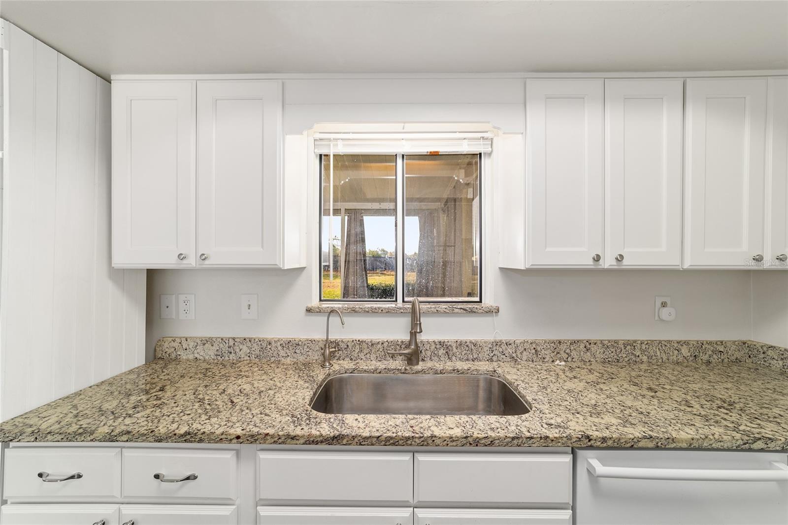 PALM CAY - Residential