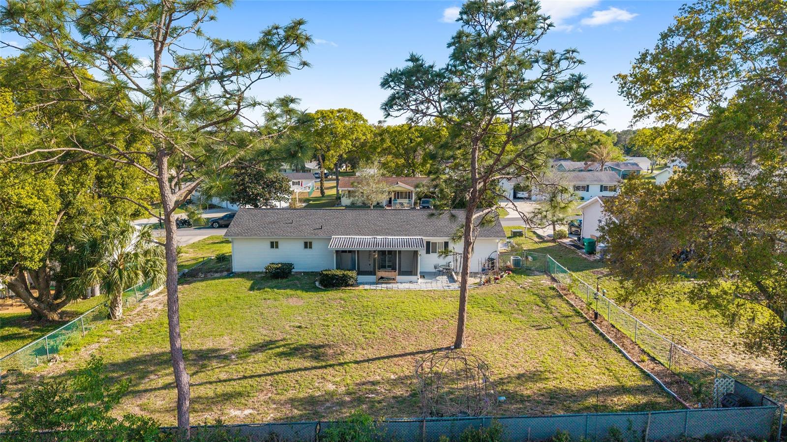 PALM CAY - Residential