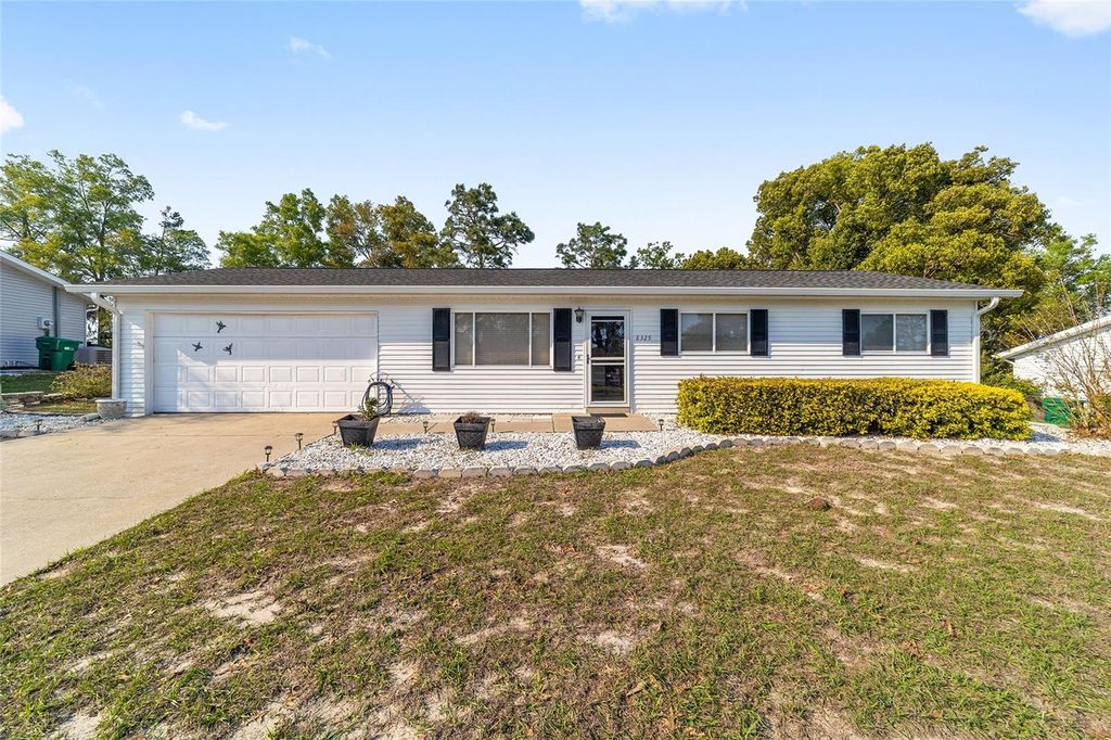 Photo of 8329 SW 105th Place, Ocala, FL 34481 (MLS # OM721392)