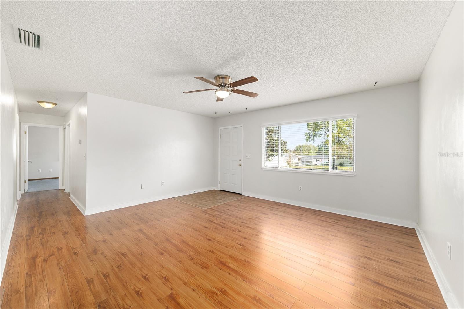 PALM CAY - Residential