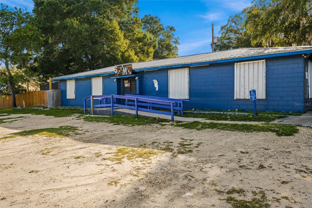 Photo of 3025 S Us Highway 41, Dunnellon, FL 34432 (MLS # OM729151)