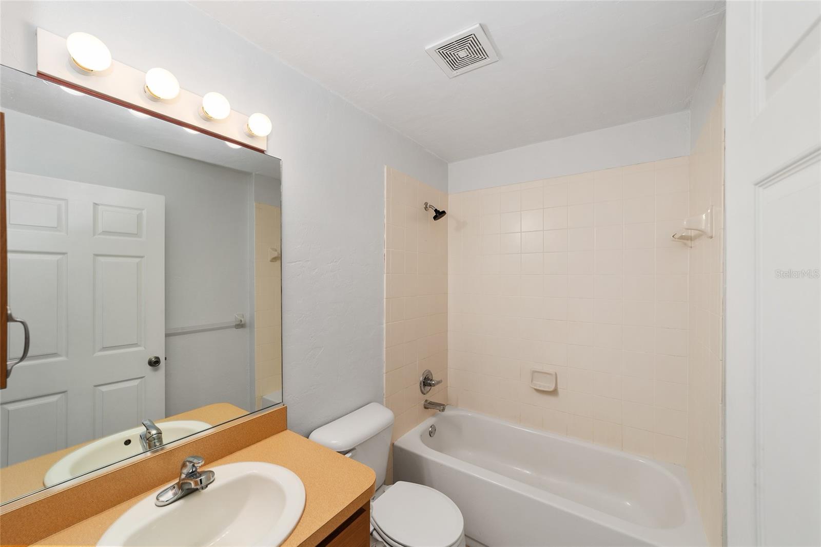 OCALA PARK ESTATE - Residential