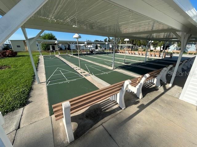 WINDWARD ISLE - Residential
