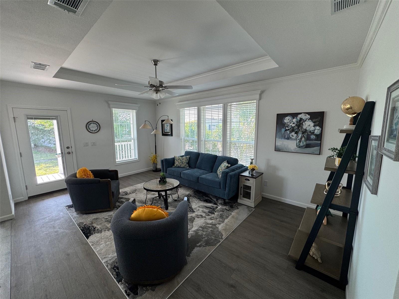 WINDWARD ISLE - Residential
