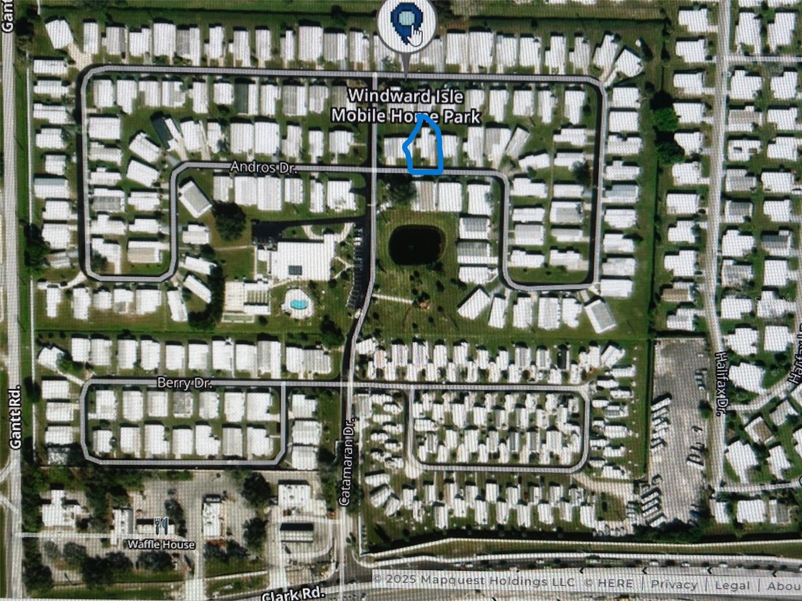 WINDWARD ISLE - Residential