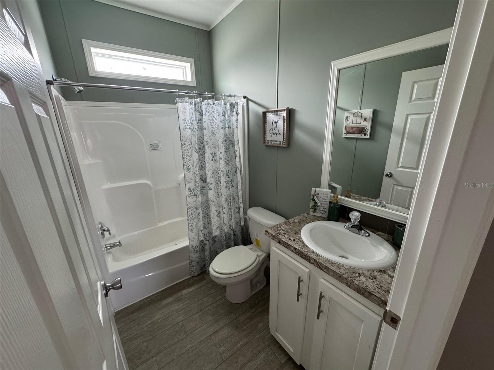 WINDWARD ISLE - Residential