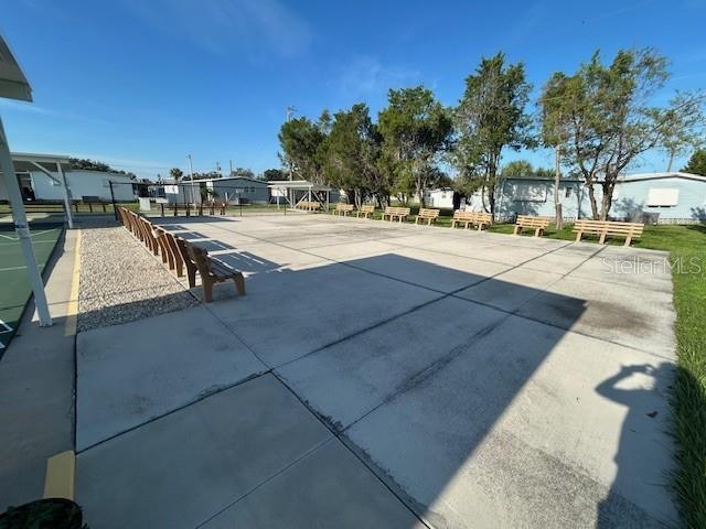 WINDWARD ISLE - Residential