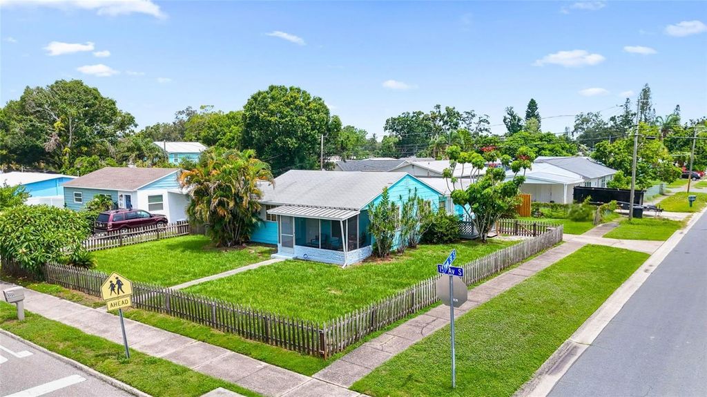 Photo of 5131 15th Avenue S, Gulfport, FL 33707 (MLS # TB8402755)