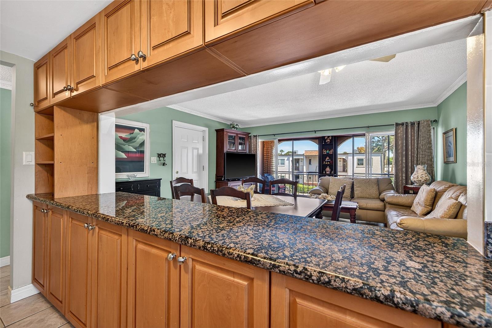 BOULEVARD CLUB THE CONDO - Residential