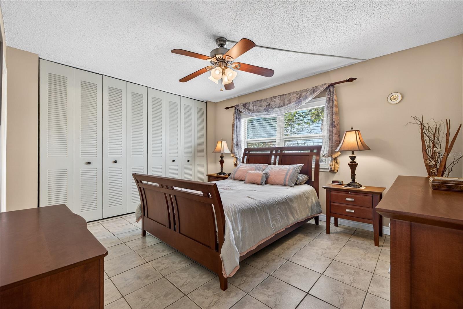 BOULEVARD CLUB THE CONDO - Residential