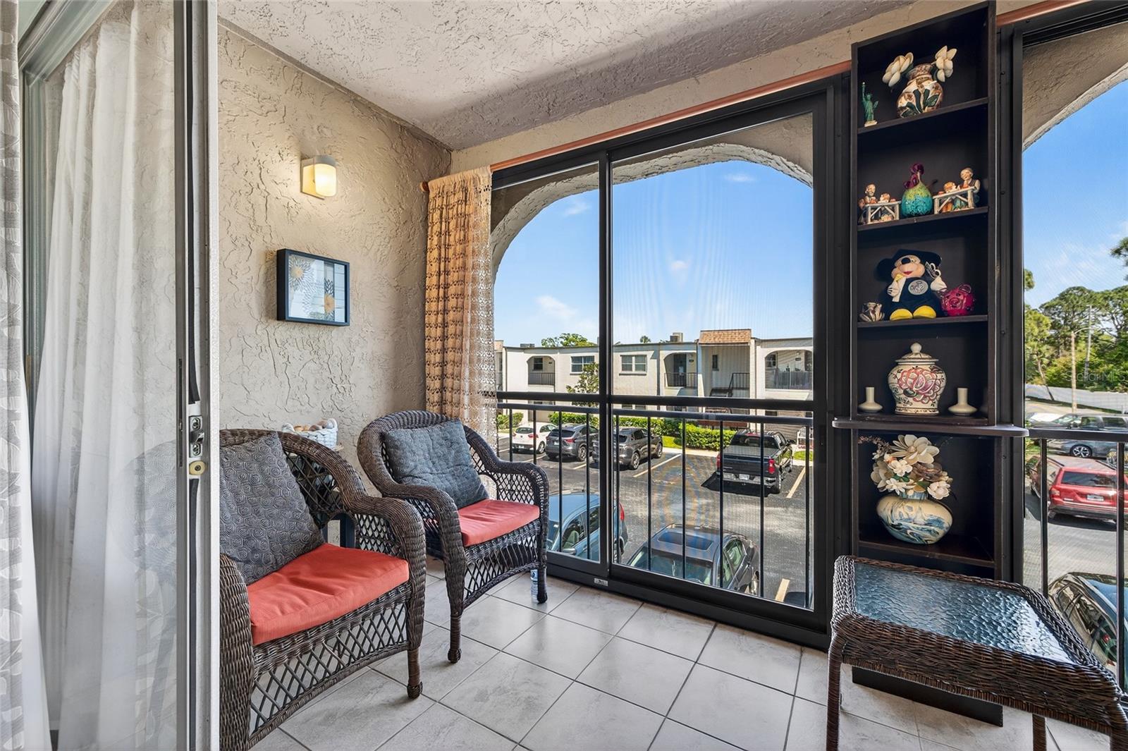 BOULEVARD CLUB THE CONDO - Residential