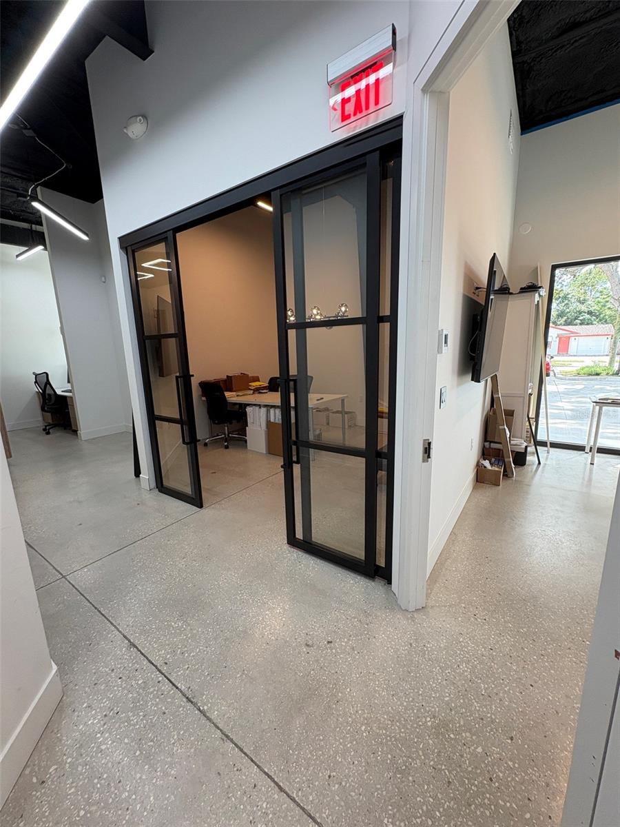 EAST ADD CITY SARASOTA - Commercial Lease