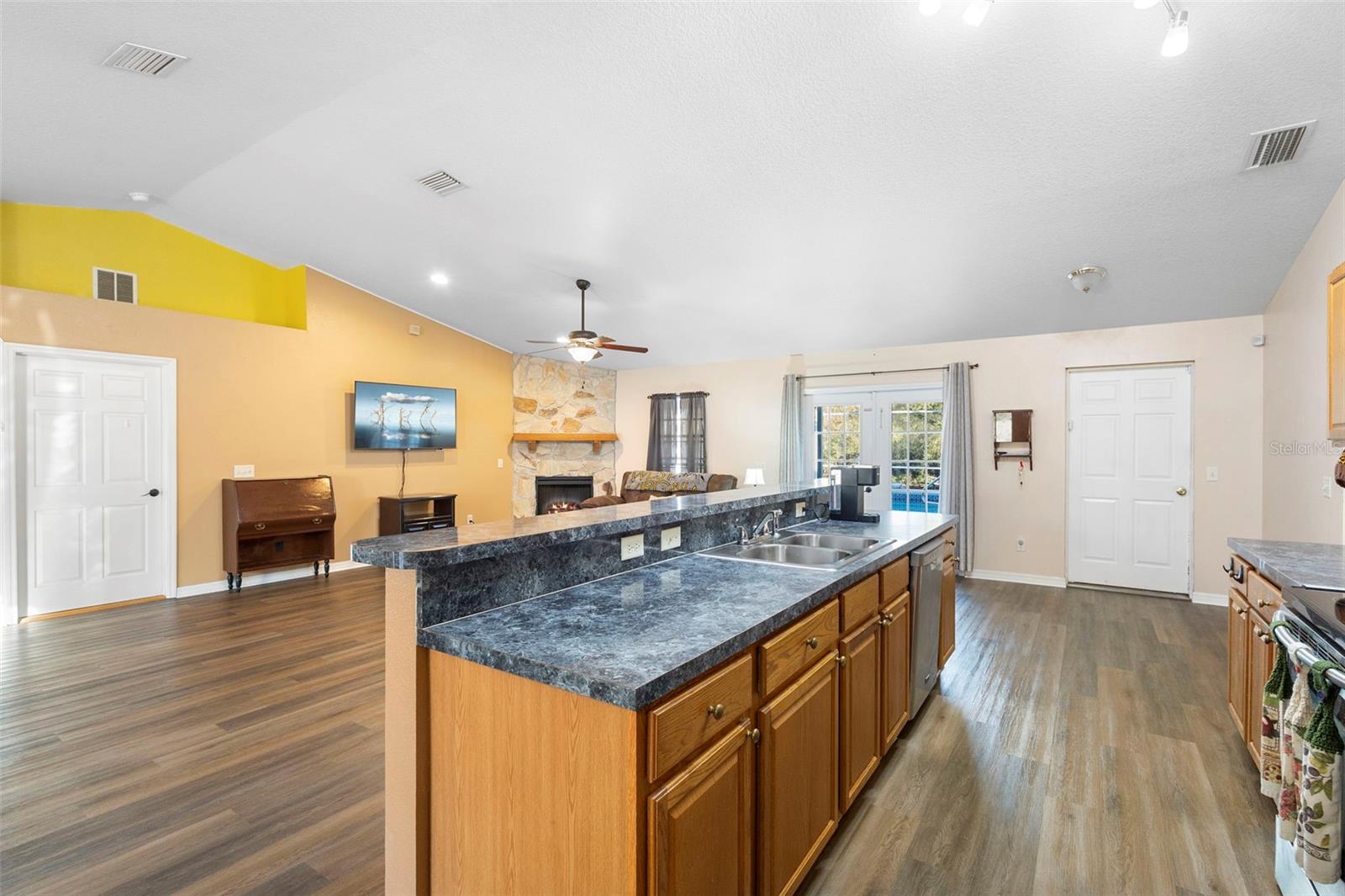 ROYAL TRLS UN #2 REP - Residential