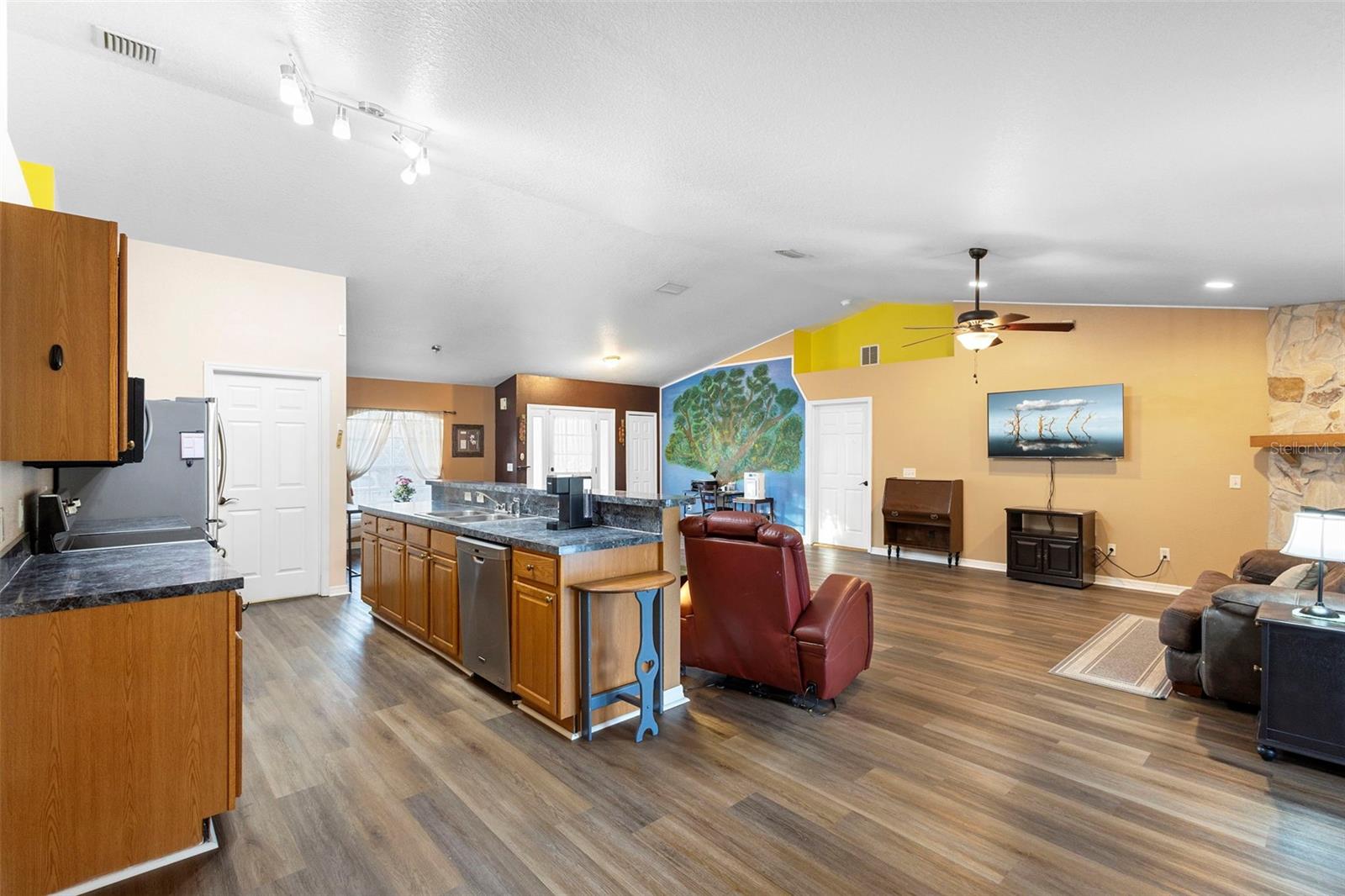 ROYAL TRLS UN #2 REP - Residential