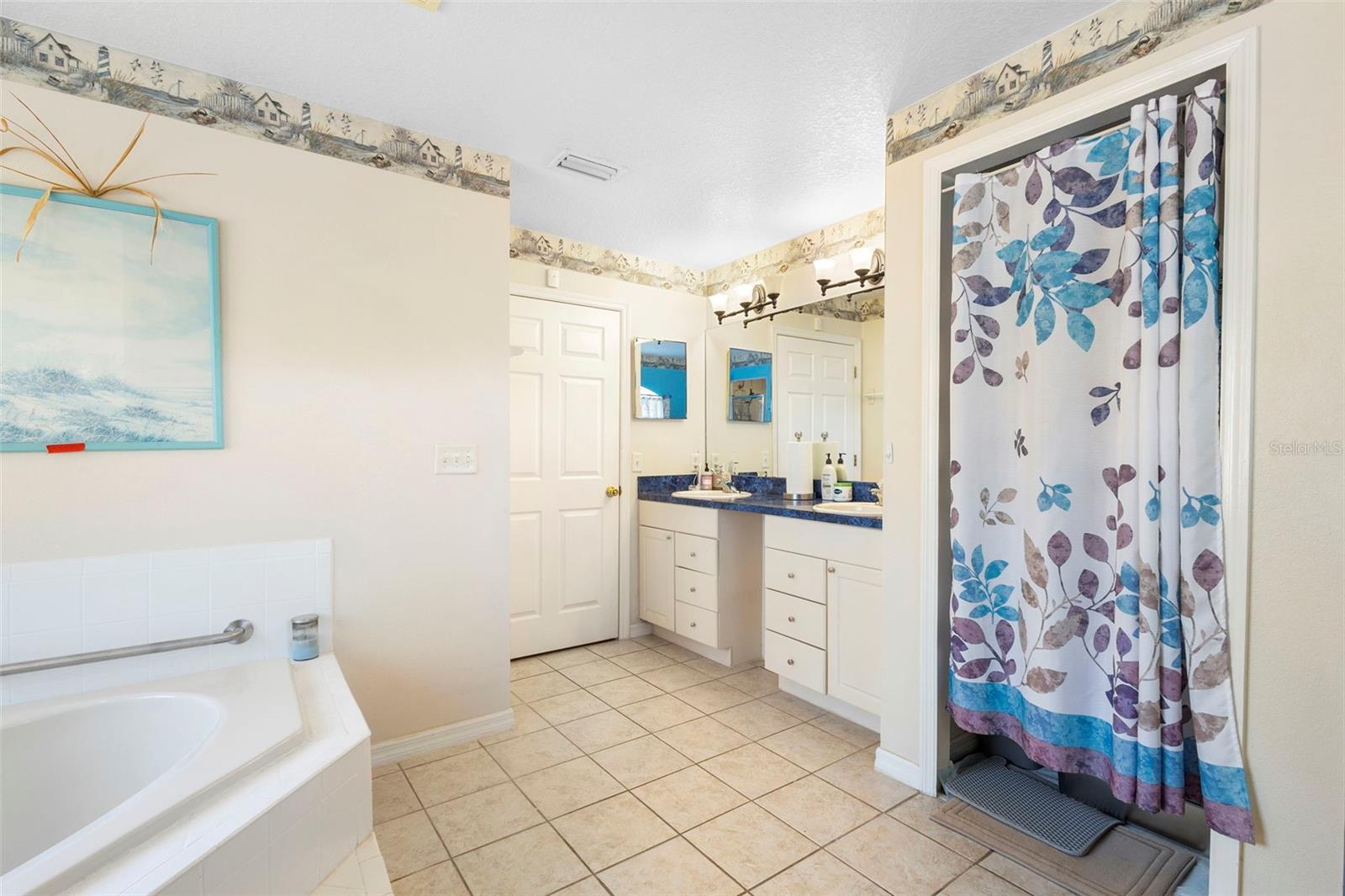 ROYAL TRLS UN #2 REP - Residential