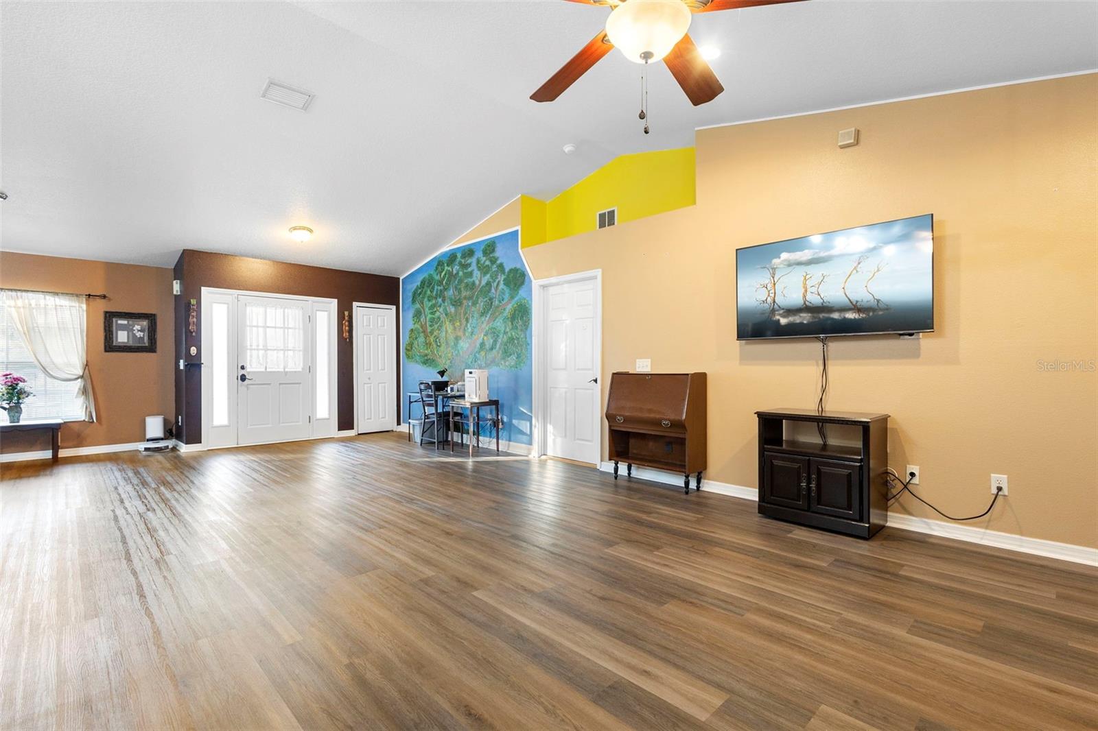 ROYAL TRLS UN #2 REP - Residential