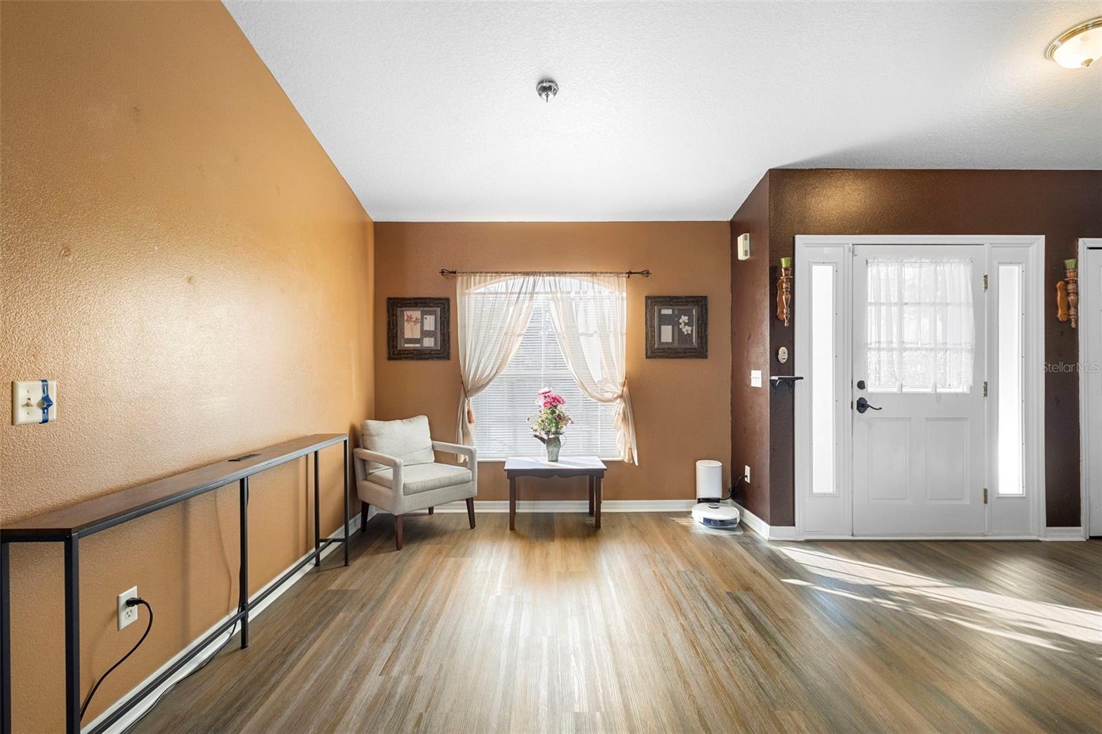 ROYAL TRLS UN #2 REP - Residential