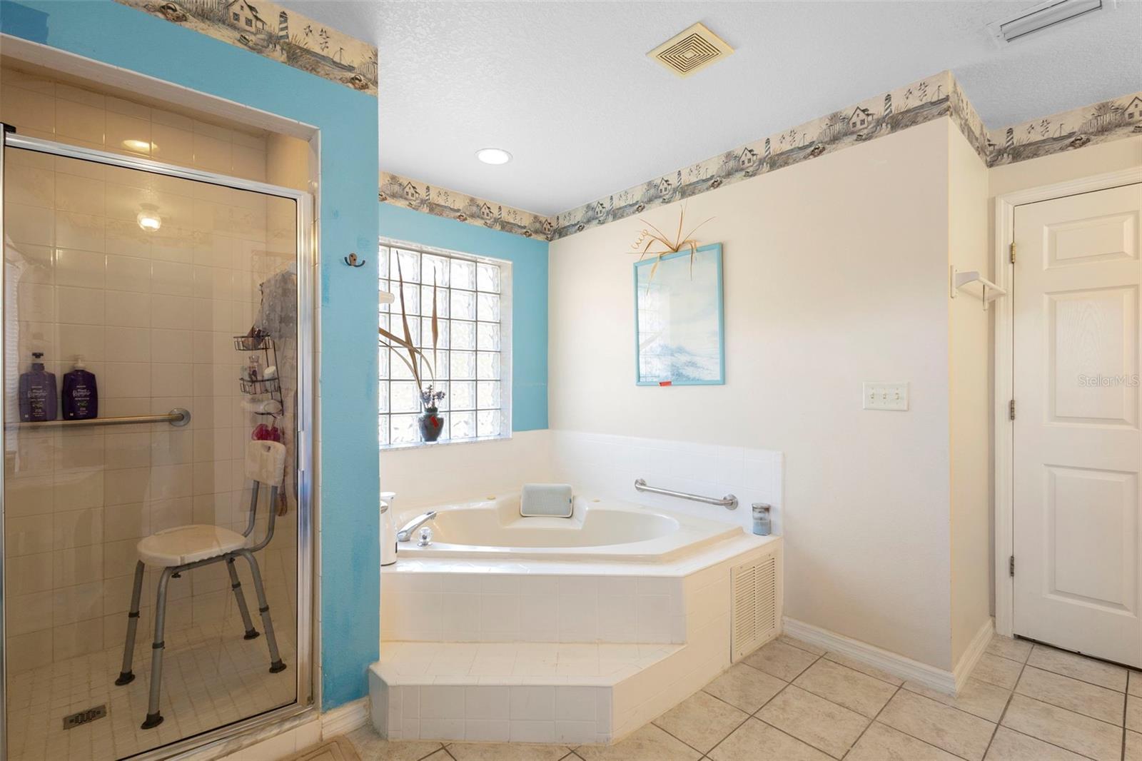 ROYAL TRLS UN #2 REP - Residential