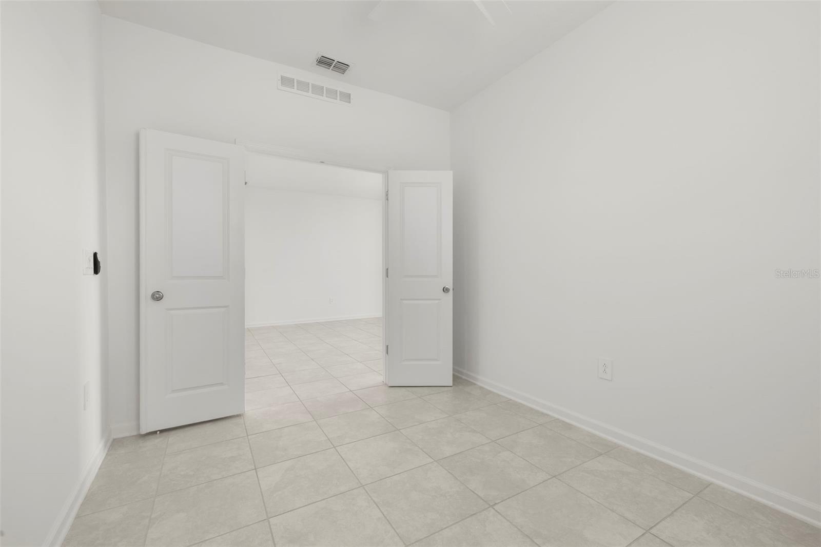 RANCHES/LK MCLEOD II - Residential Lease