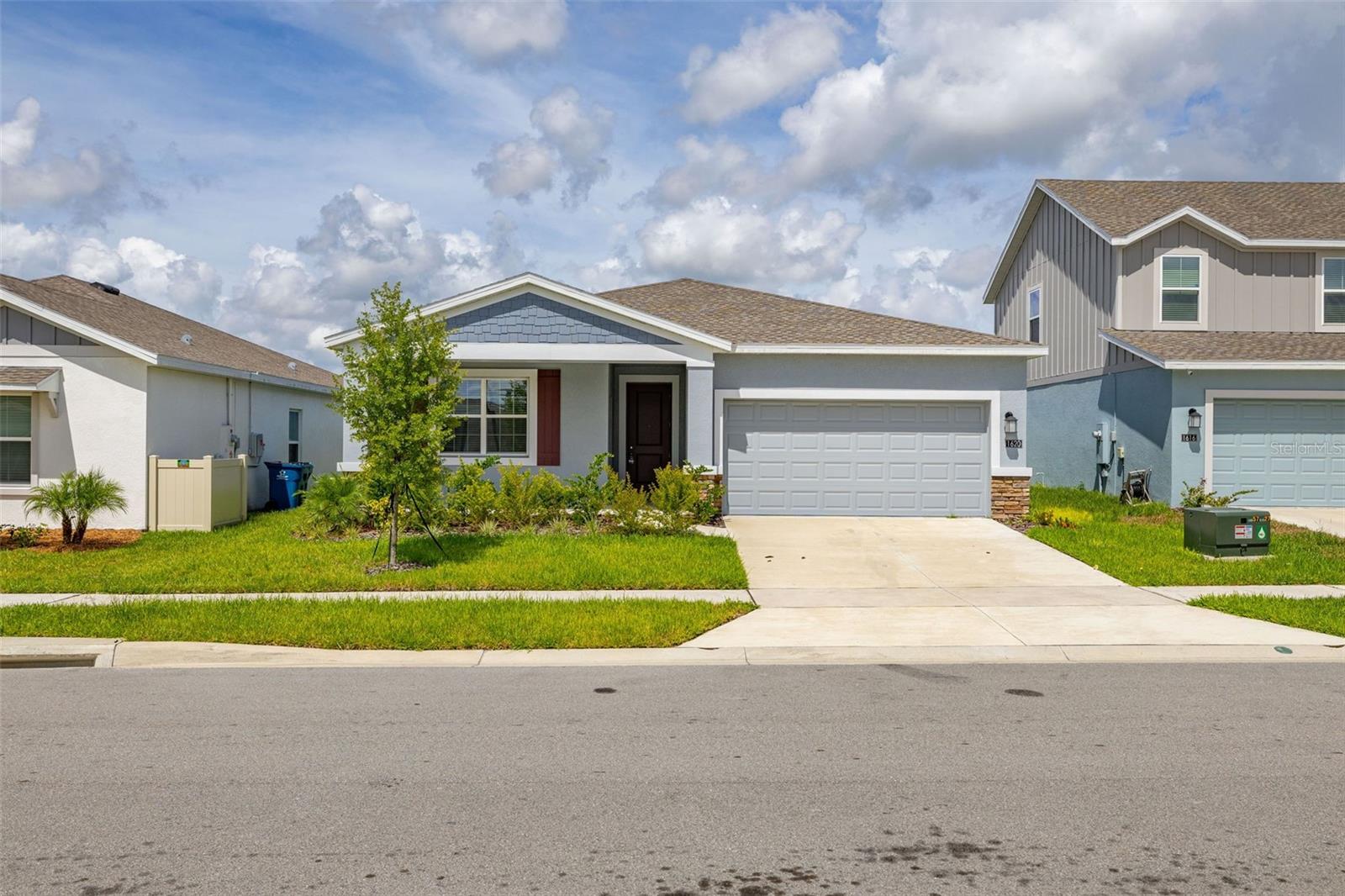 RANCHES/LK MCLEOD II - Residential Lease
