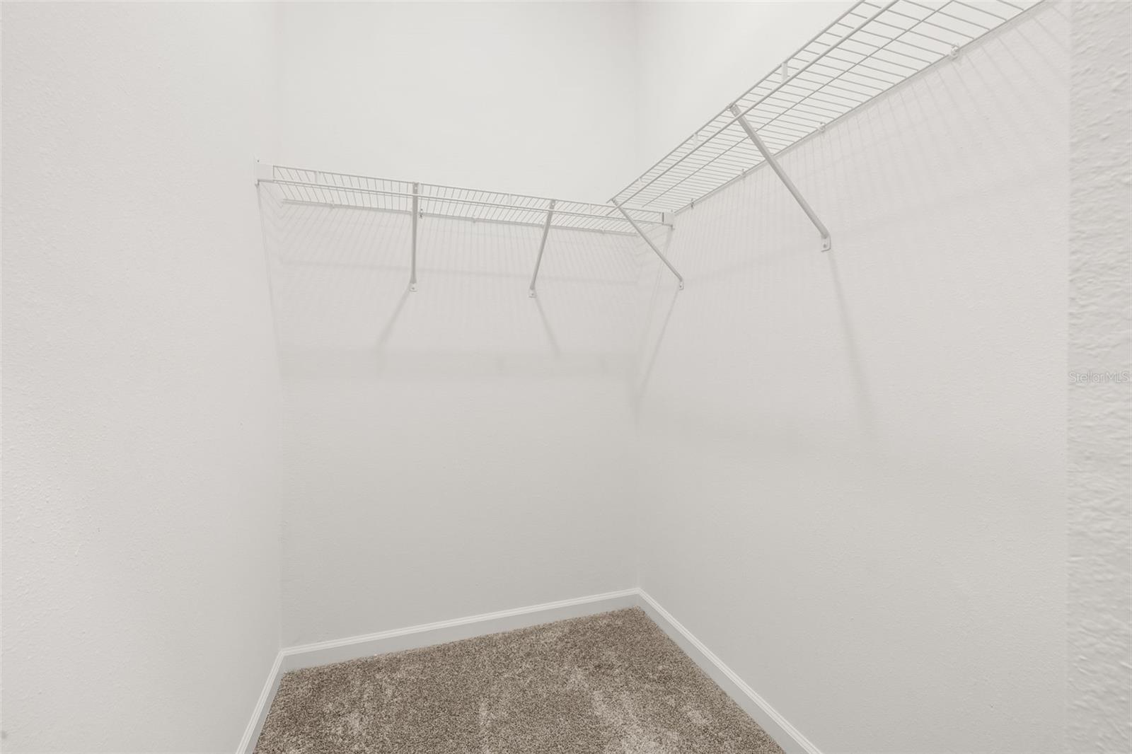 RANCHES/LK MCLEOD II - Residential Lease