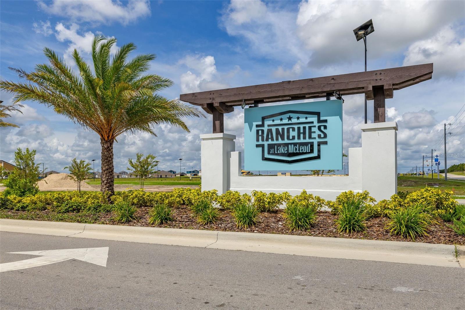RANCHES/LK MCLEOD II - Residential Lease
